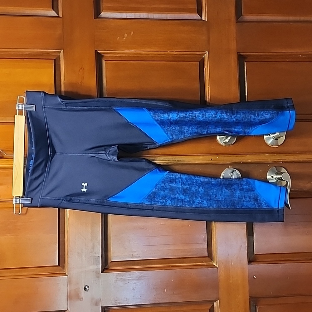 Under Armour Blue Stripe Compression Capri Leggings Pants
